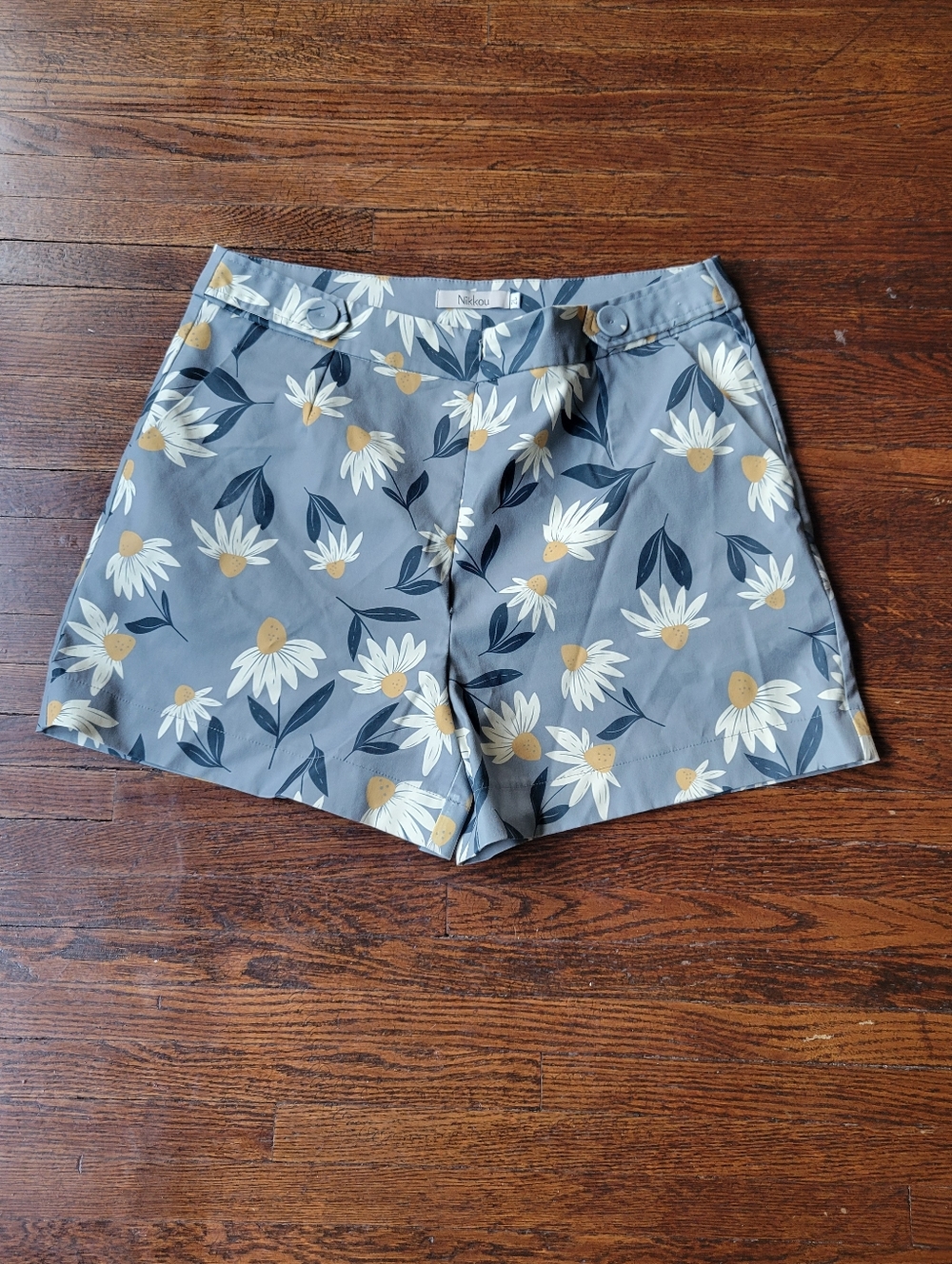Nikkou (Asian) Floral Pleated Soft Short Zip Shorts Sz 2L(16/36 Waist) Casual